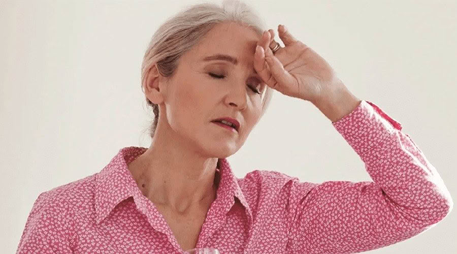 women facing hot flashes during menopause